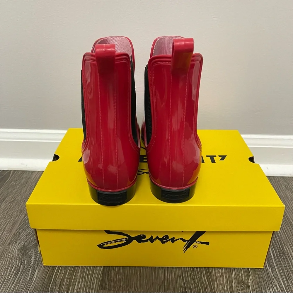 Seven7 Dover red rain boots size 9